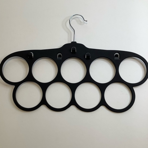 2/$30 SCARF ORGANIZER Black Silicone Multi-Loop Scarf & Jewellery Hanger - Picture 1 of 7